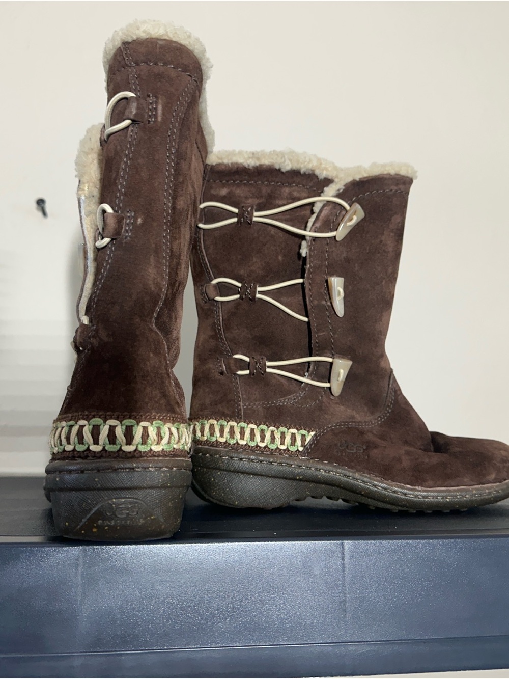 UGG Australia Brown Shearling Lined Suede Winter Boots Women’s Size 8